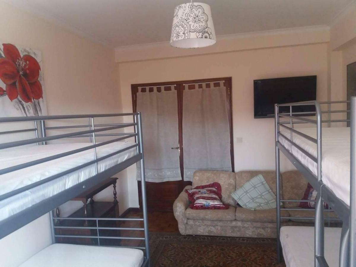 Quarto Com 4 Camas Porto Eksteriør billede