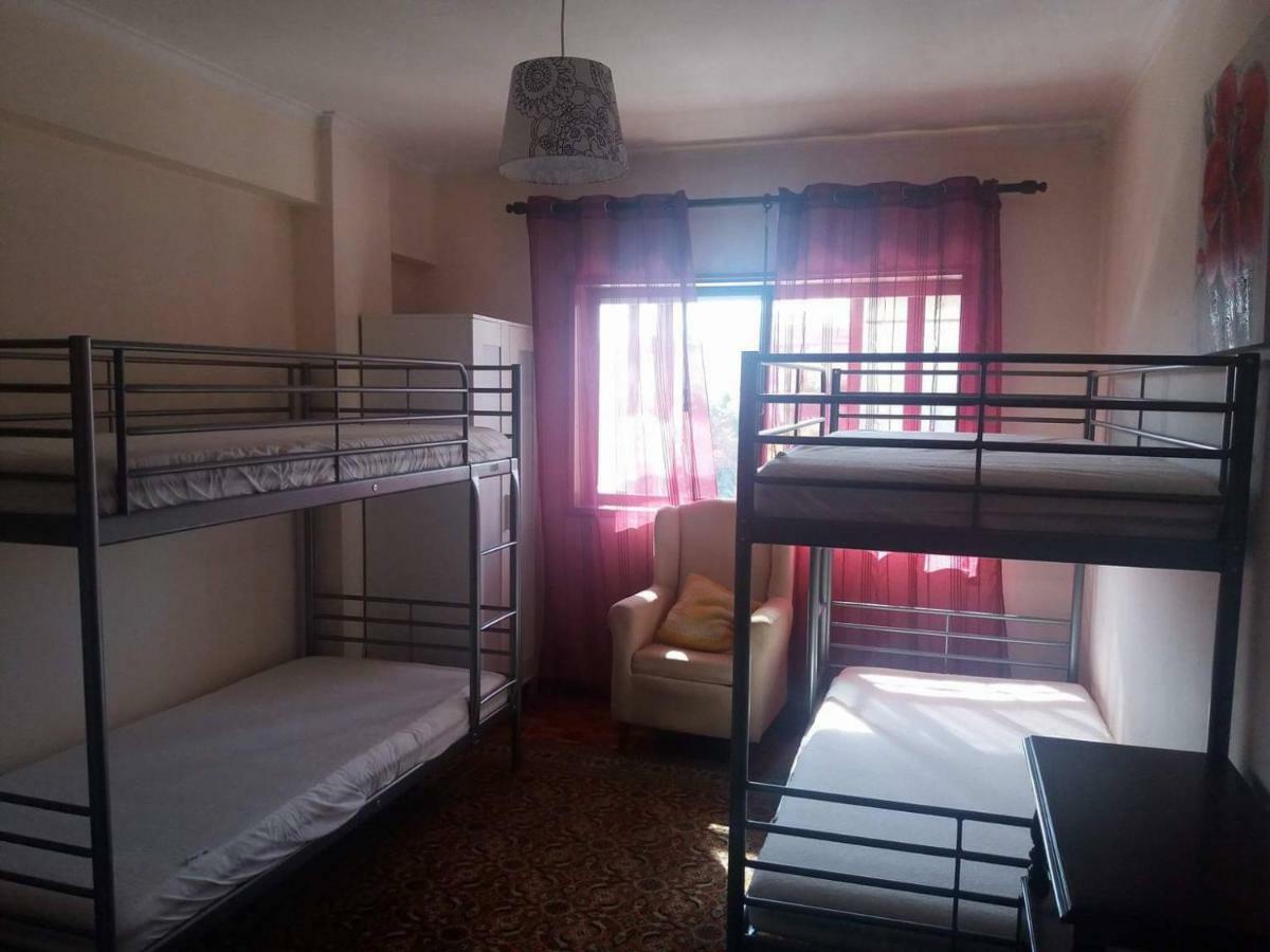 Quarto Com 4 Camas Porto Eksteriør billede