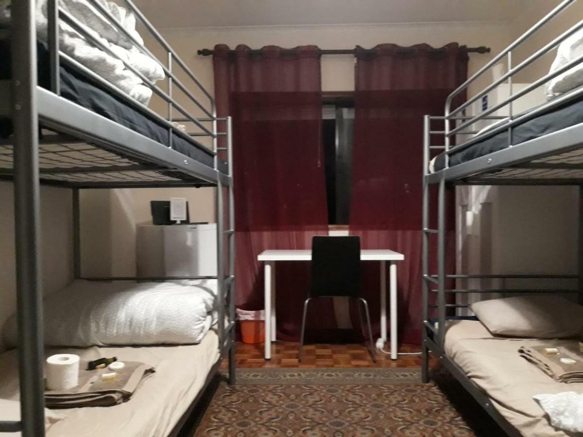 Quarto Com 4 Camas Porto Eksteriør billede