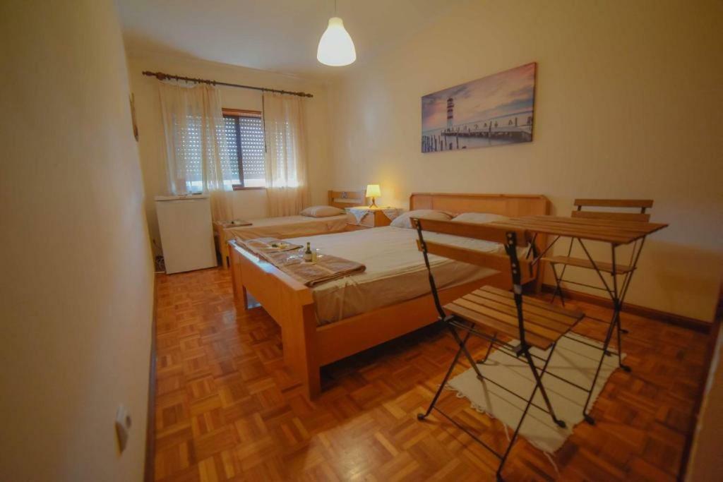 Quarto Com 4 Camas Porto Eksteriør billede