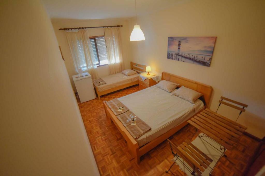 Quarto Com 4 Camas Porto Eksteriør billede